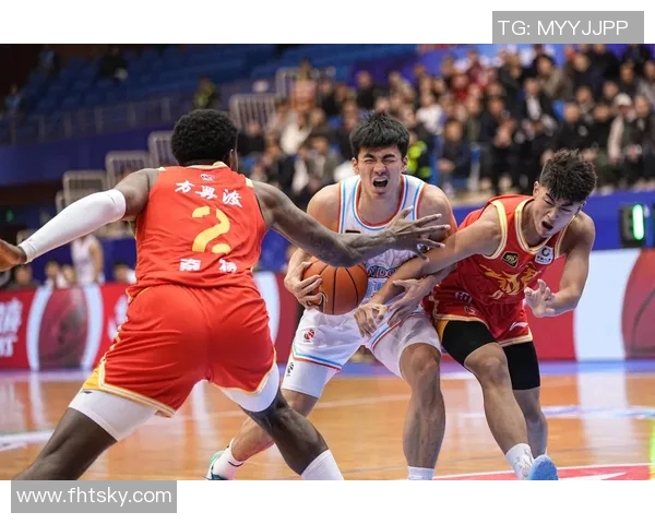 2016年CBA新疆队与广厦队激战回顾精彩瞬间与赛场亮点分析